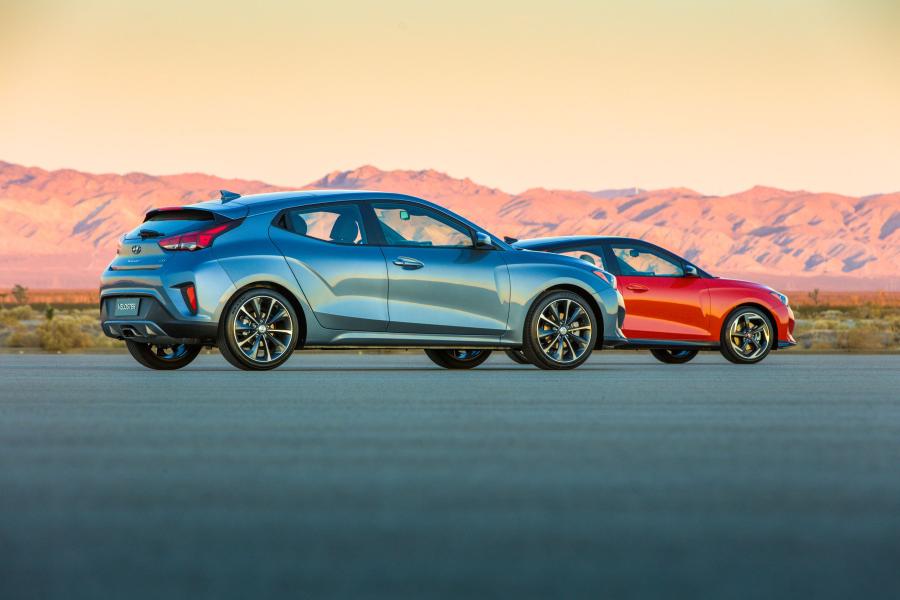  Hyundai Veloster Turbo 2018 года  (NA) (фото 11 из 61)